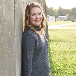 Meet your Posher, Alexis